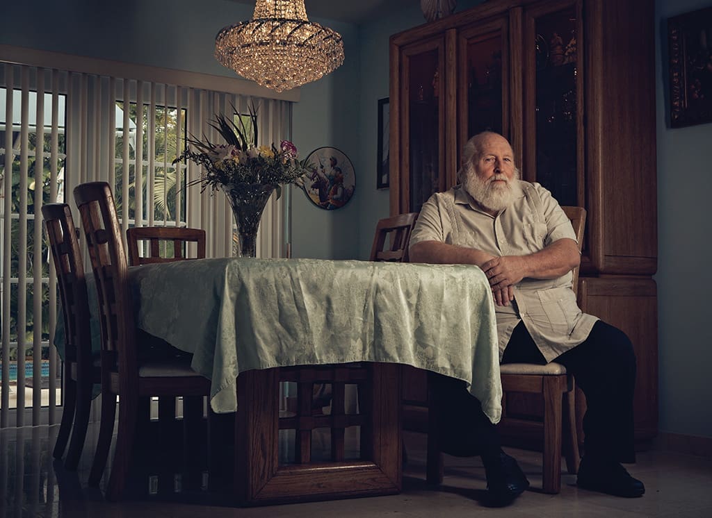 FEATURE.V8.Santas©MBKoeth MG 2435