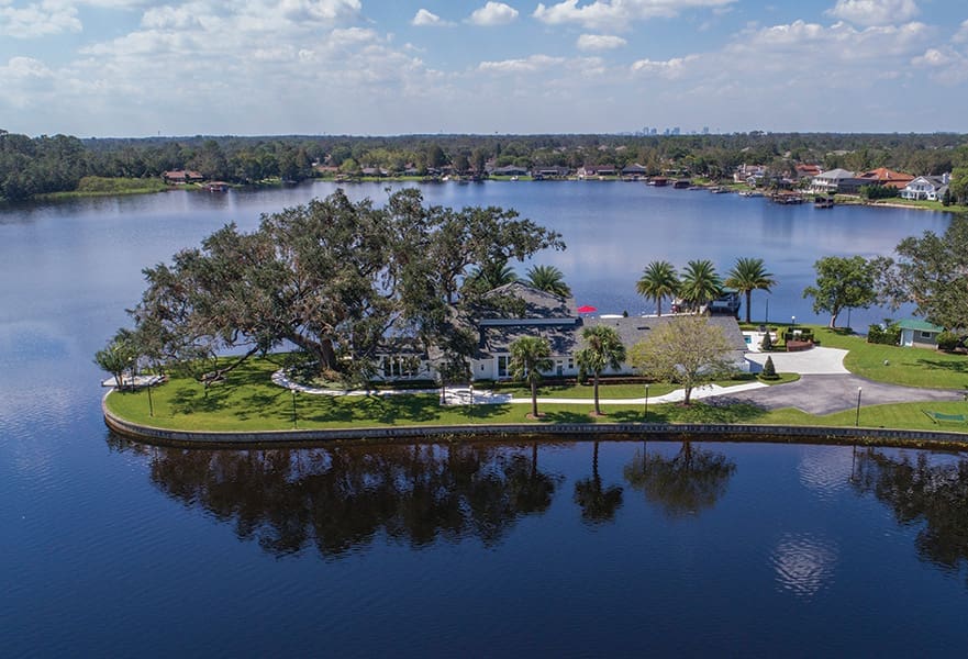 The Roost: A Breath of Fresh Air 5 ROOST.V8.Orlando©Courtesy of Coldwell Banker Residential Real Estate