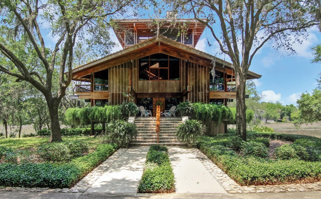 The Roost: The Wright Stuff 4 ROOST.V9.1335 Windsor Harbor Dr large 005 12 Front of Home 1500x1000 72dpi