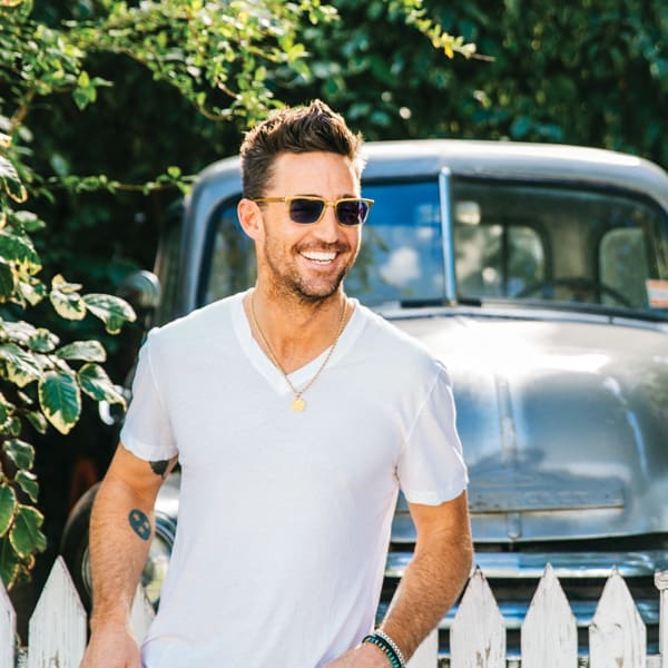 COVER.V11.FALL .pc .Joseph Llanes.JO 1105.600