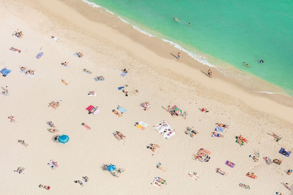 One-On-One with Gray Malin 5 ONE ON ONE.V12.Miami Beach Sunbathers