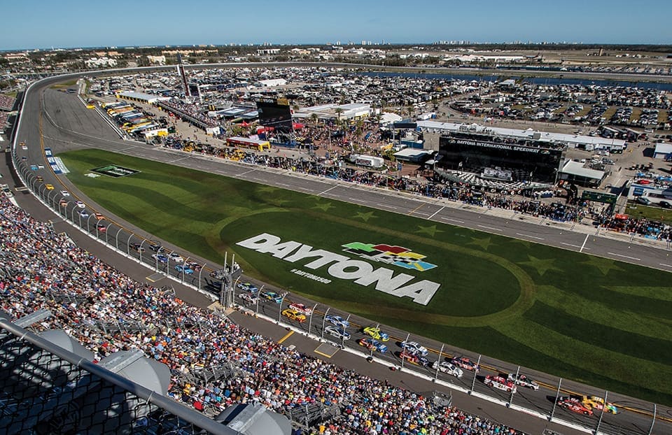 Things To Do In Florida: The Tide Winter 2018 5 TIDE.V12.DAYTONA 500 2017