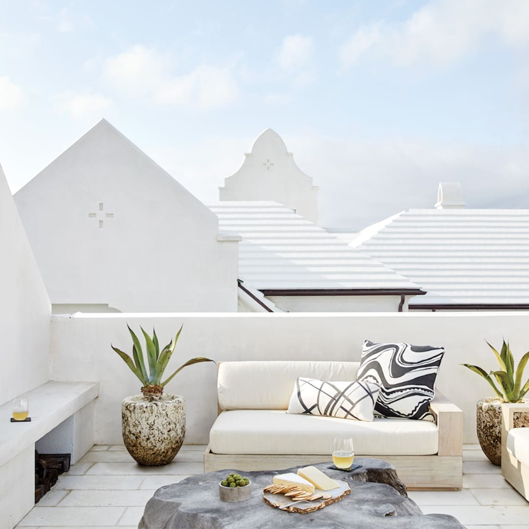 DESIGN DISTRICT.V15.exterior living.sq