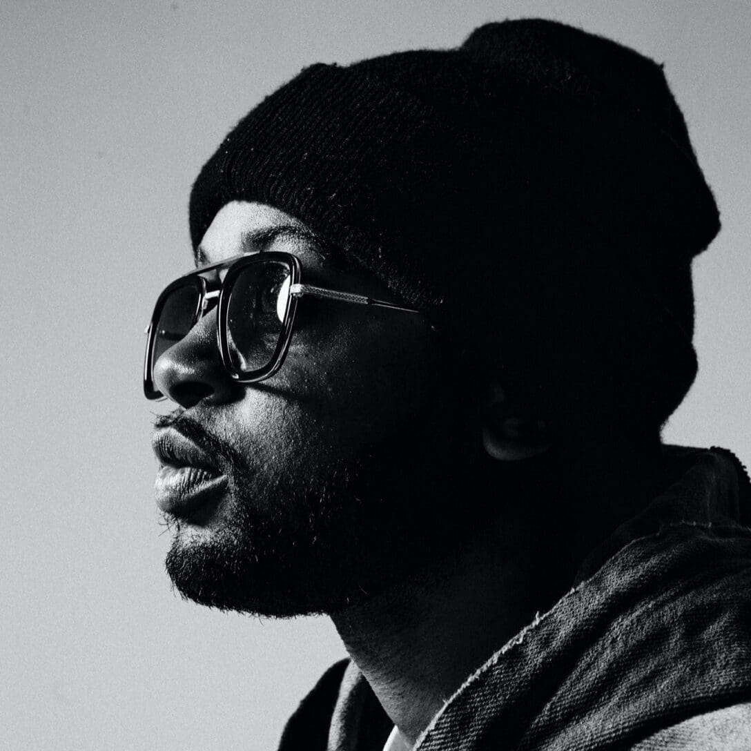 Jac Ross SQ BW 1 e1604672726688