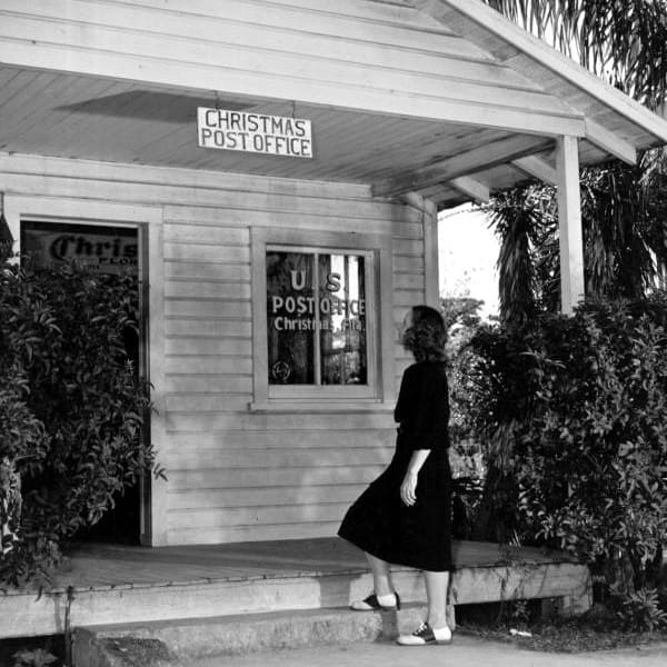 Juanita Tucker entering the post office 1947 SQ