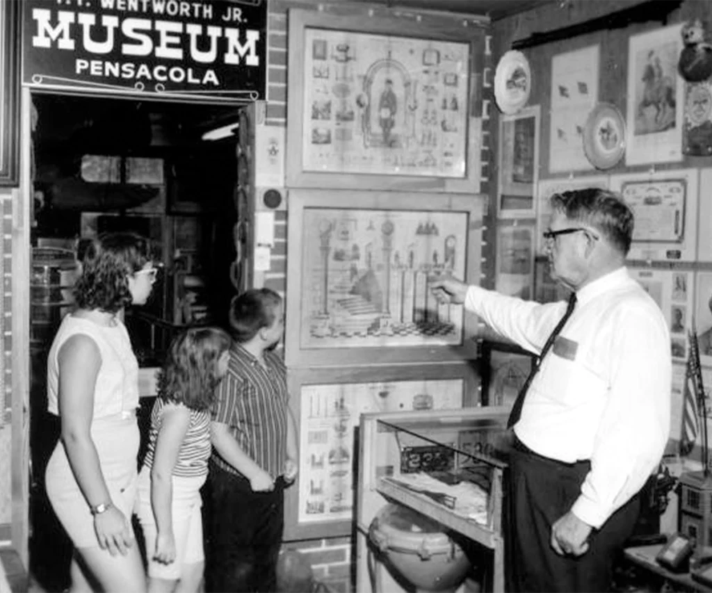 A Tale of Two Toms and the Three K’s 1 T.T. Wentworth at his museum