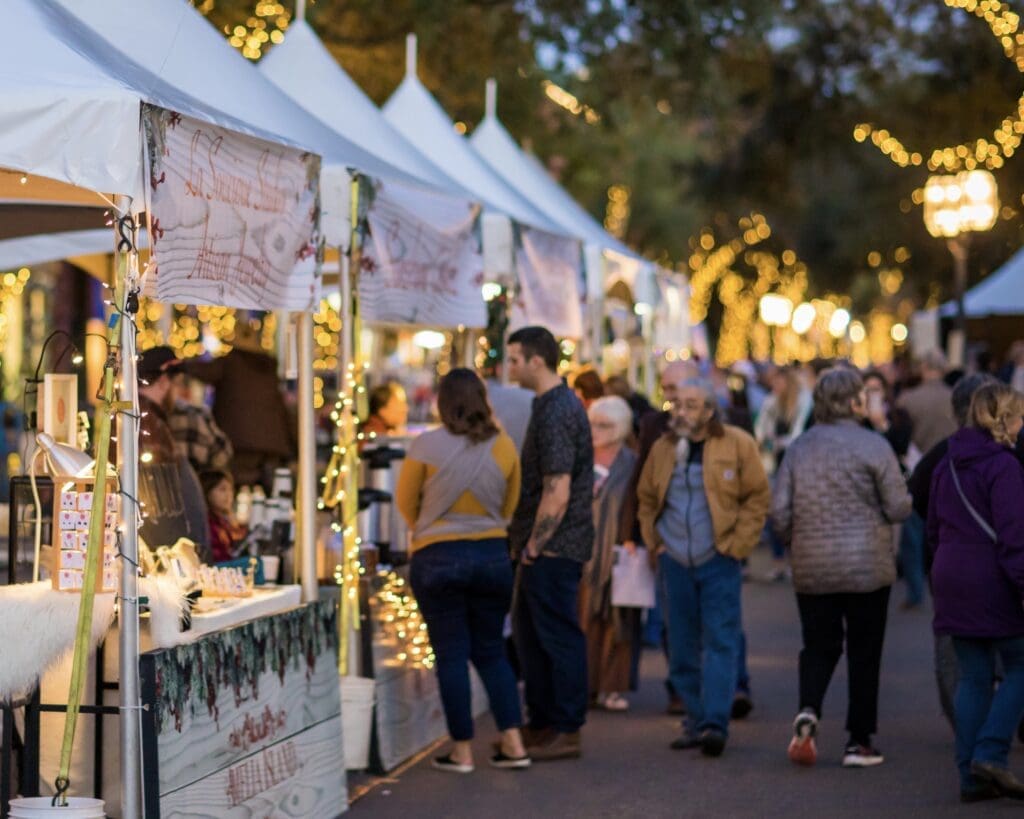 Meet the Real Saint Nick in Amelia Island this Christmas 2 2018 Amelia Dickens on Centre 045A Deremer Studios LLCDeremer Studios Amelia Island Commercial Photography www.deremerstudios.com