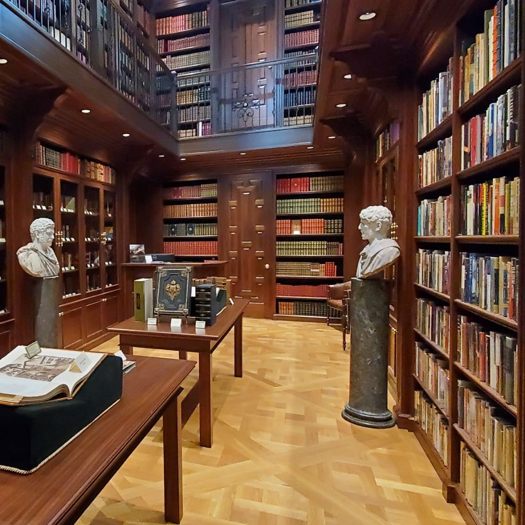 FEAT Raptis Rare Books 2 1