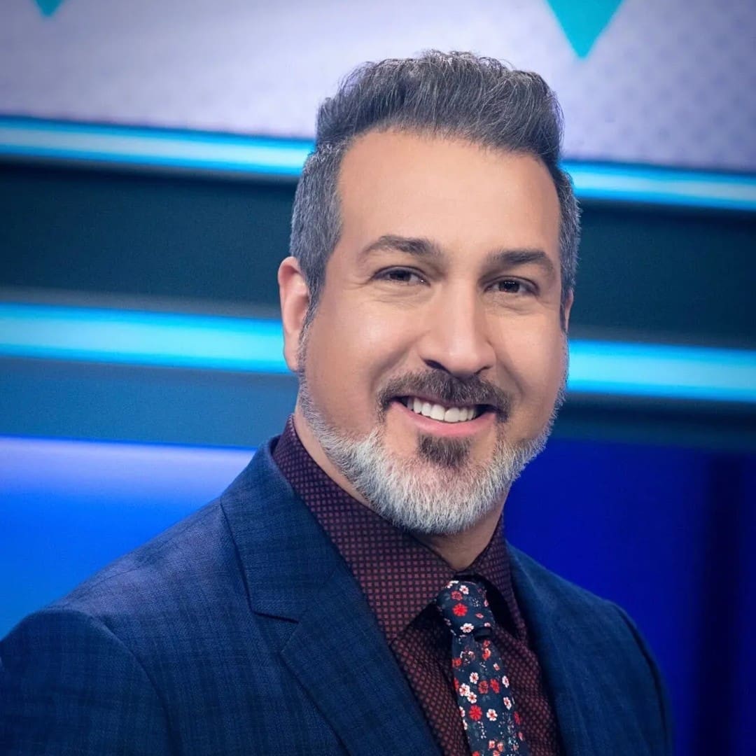 feat image joey pic suit