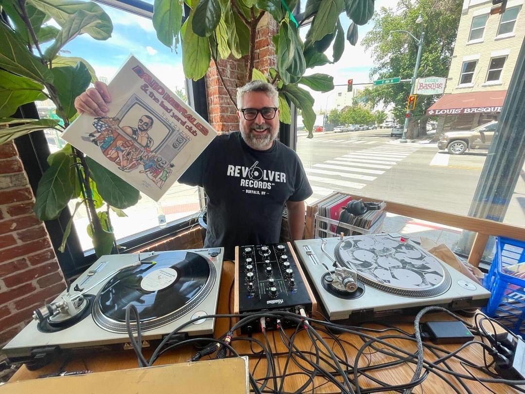 Chris Baus behind the turntable