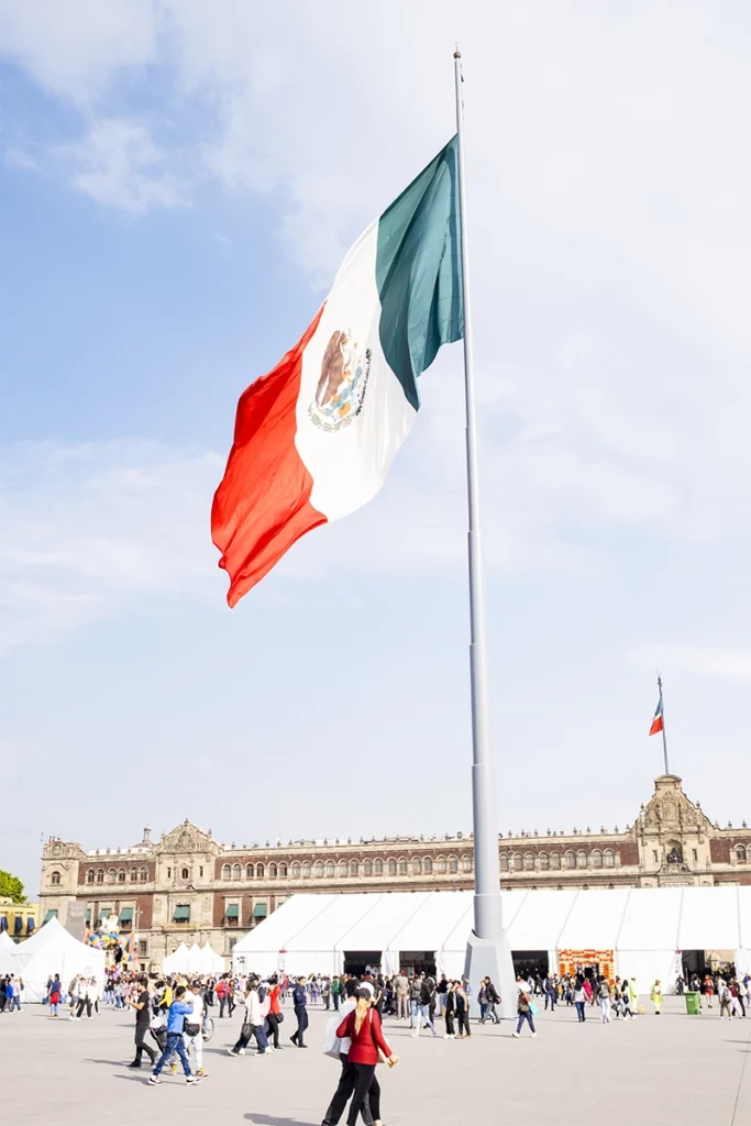 Venture into the Ultimate Taco Territory (and more) in Mexico City 6 Mexico City flag