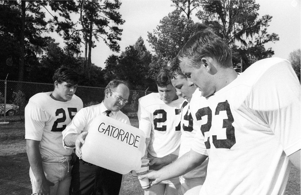 How Gatorade Started in the Swamp 5 Cade gives UF football team Gatorade